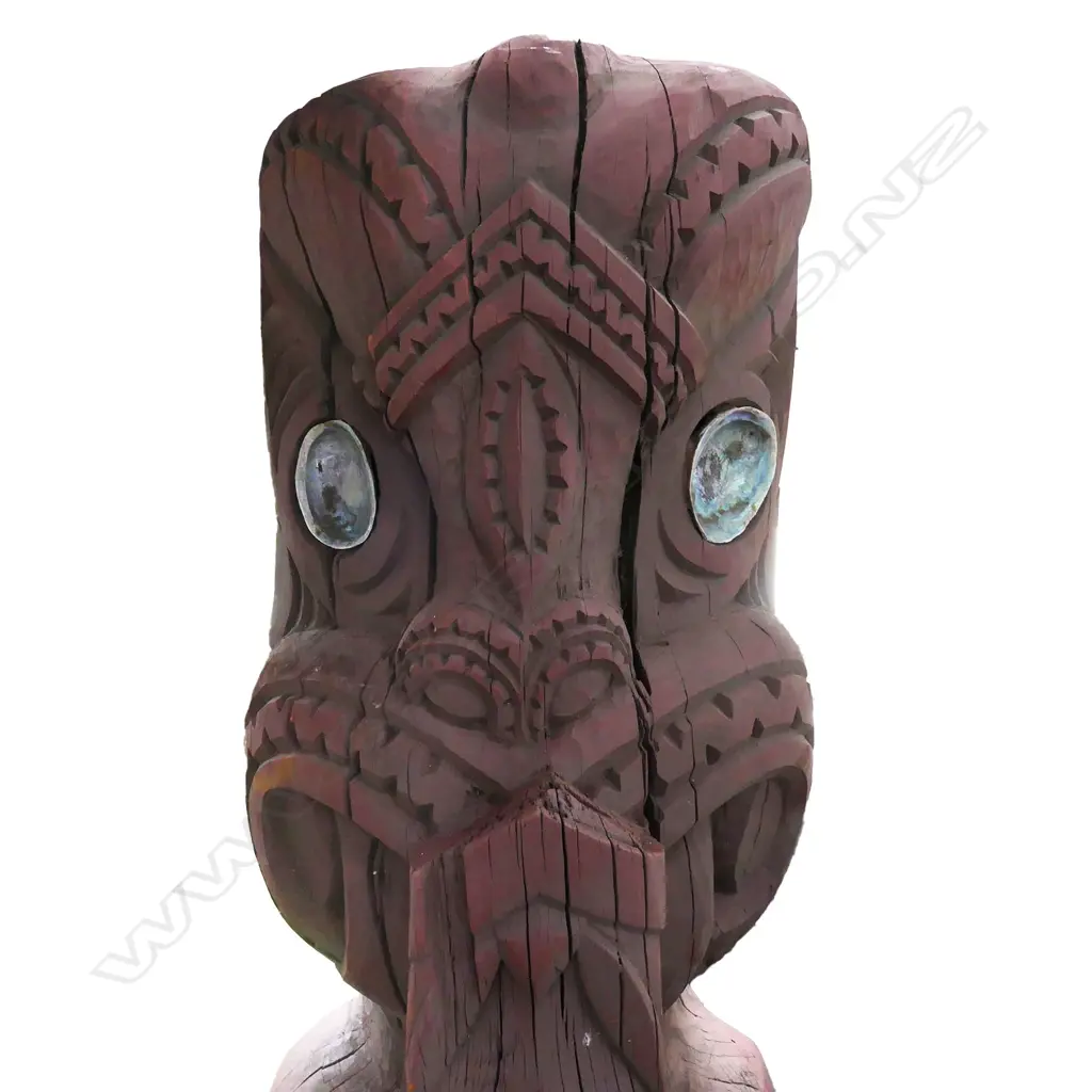 A very large 20thC Māori carved figured post, Image 1++